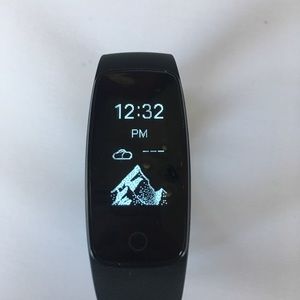 IKEEPI fitness watch with band, box, and charger